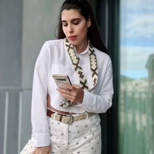 Correa COOL Universal com Smartphone Verde Cartão H