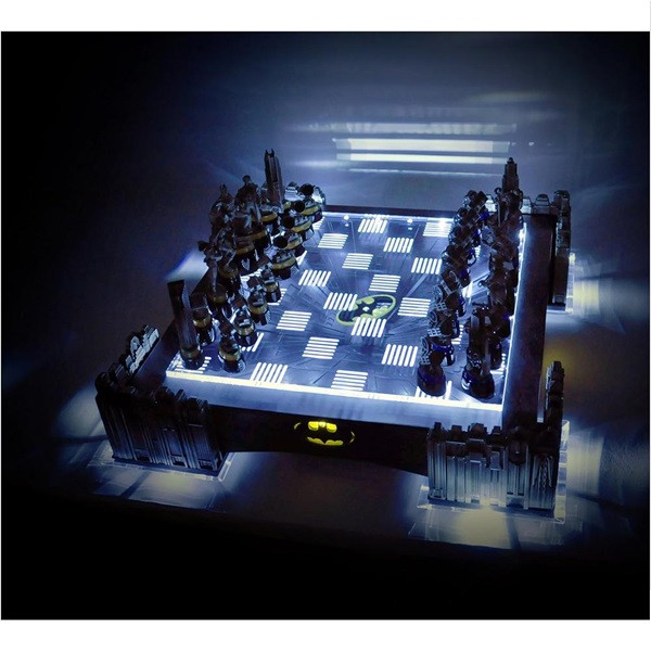 Juego de mesa AJEDREZ THE NOBLE COLLECTION BATMAN M 6
