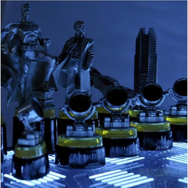 Juego de mesa AJEDREZ THE NOBLE COLLECTION BATMAN M 5