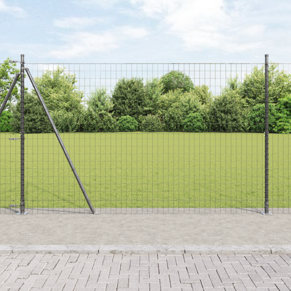 Euro Fence con 7 postes flangiados 1.5x10 m de acero galvanizado D