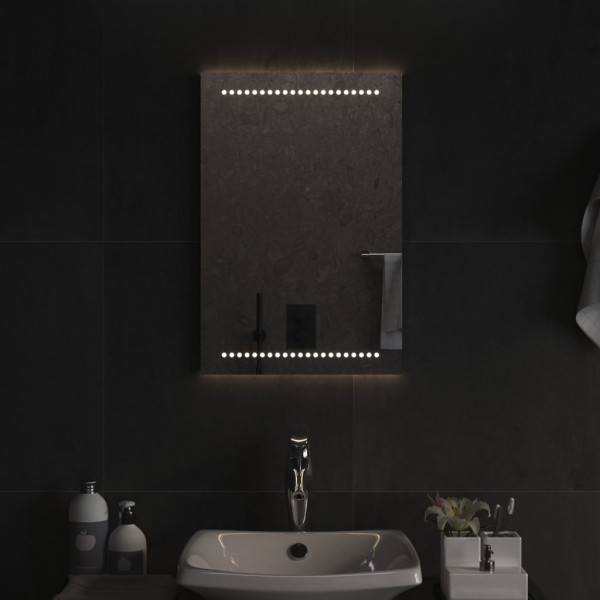 Espejo de baño con LED 40x60 cm M 3