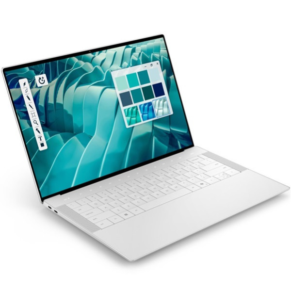 DELL PREMIUM 14.5" Intel Core Ultra 7 32GB RAM 1TB DA14250 plata M 4