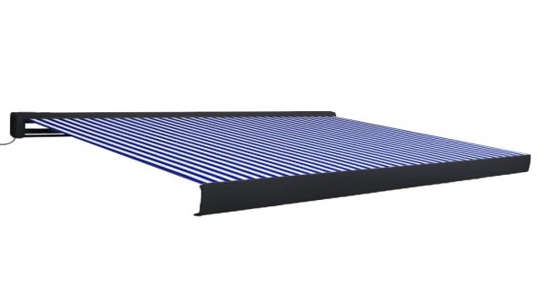 Toldo motorizado rectangular con rayas azules y blancas.